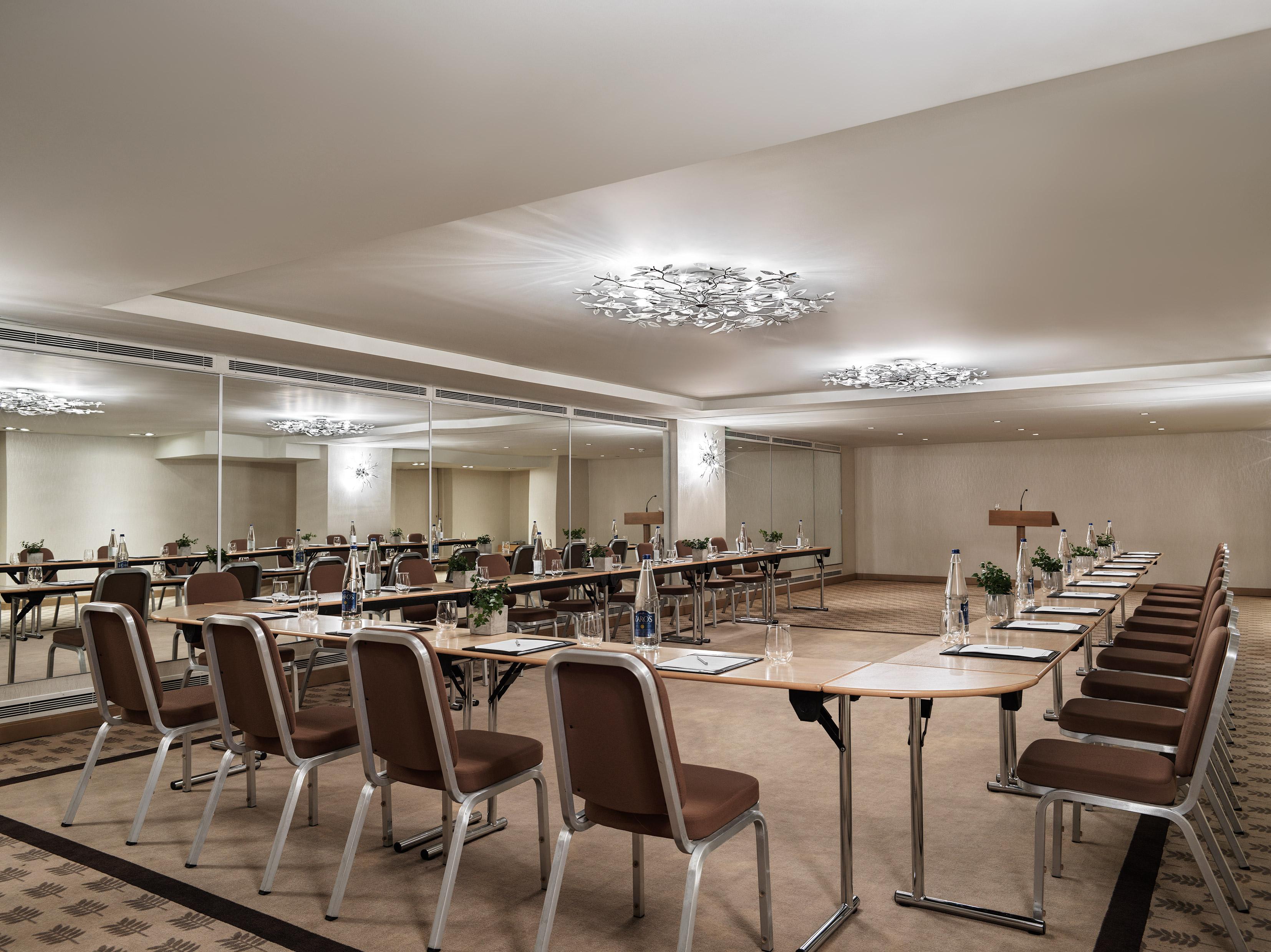 Galaxy Iraklio Hotel Esterno foto Meeting room